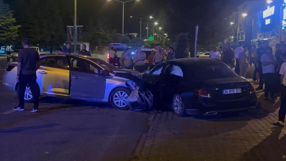 CHP eski il başkanı kazada yaralandı