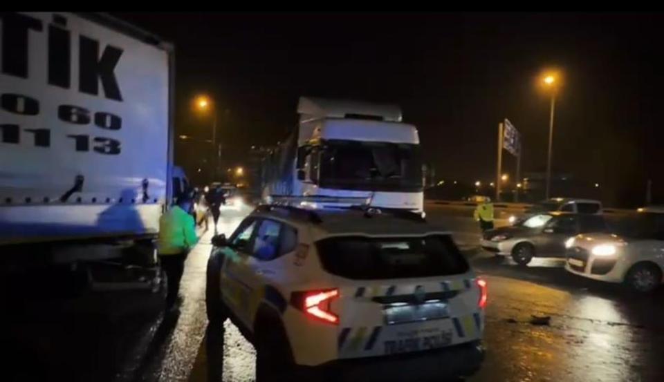 Tır dorsesinde 31 göçmen yakalandı