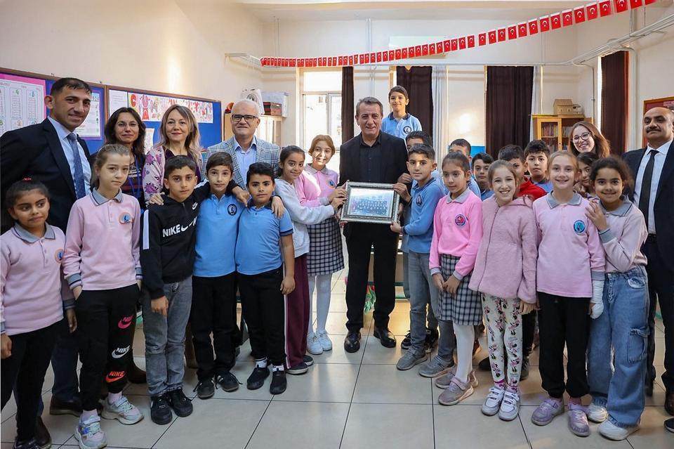 Başkan Yetişkin’den Öğretmenler Günü’nde anlamlı ziyaret