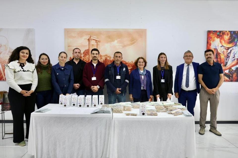 Didim Belediyesi'nden gıda israfı paneli: "Geleceğe bir tabak bırak"