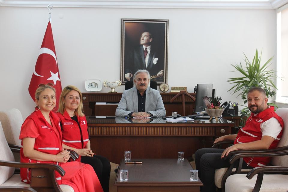 Söke Kaymakamı Kızılay'a yapılan bağışların önemini vurguladı
