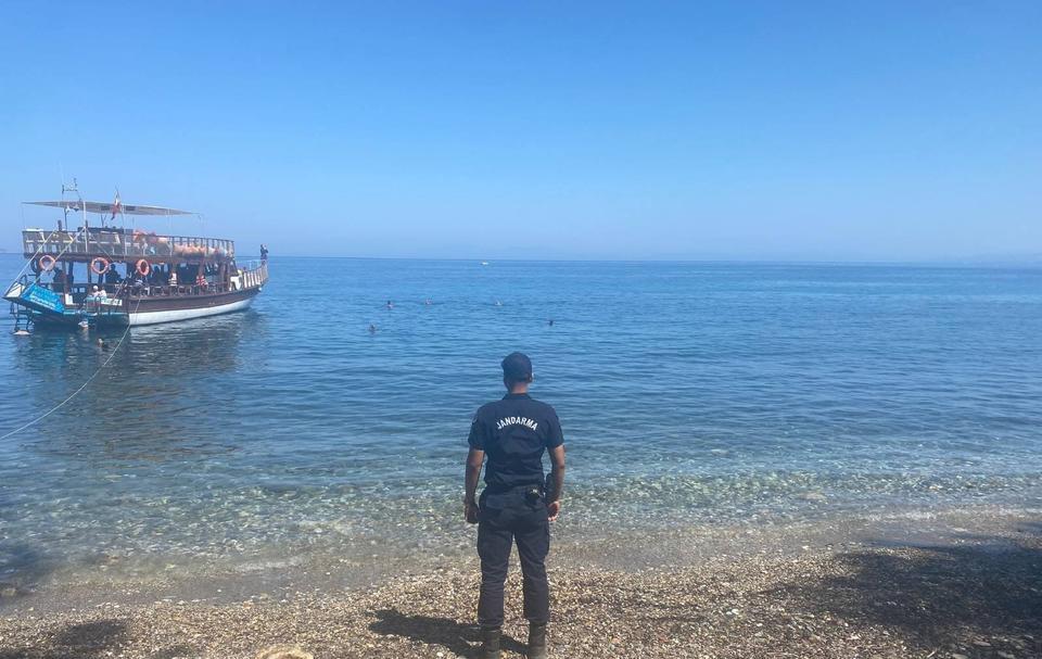 Milli Parkta yasak alana giren 8 kişiye ceza yağdı