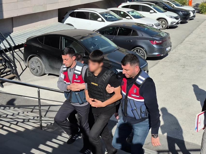 Amcasını öldüren 15 yaşındaki lise öğrencisi adliyeye sevk edildi