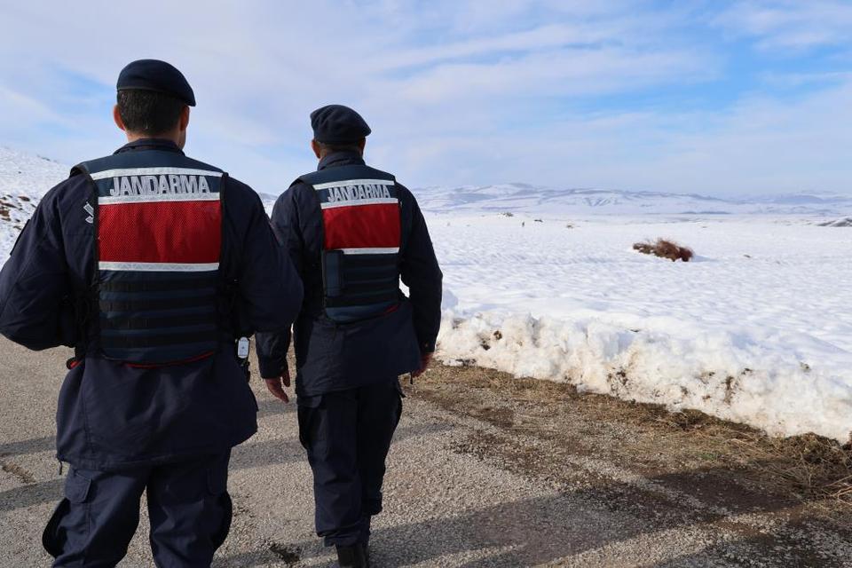 8 gündür kayıp olan yaşlı adamı arama çalışmaları sürüyor
