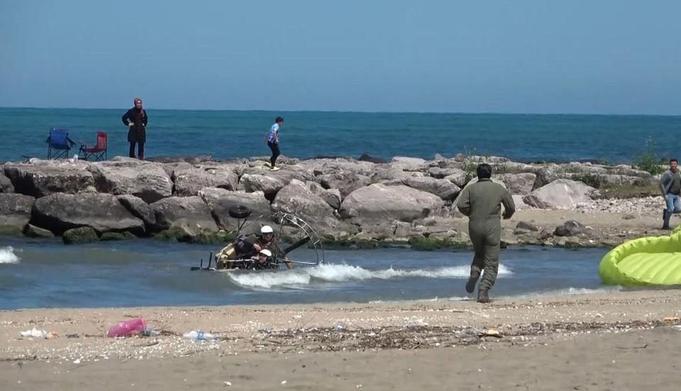 GİRESUN'DA 19 MAYIS GÖSTERİSİNDE PARAMOTOR KAZASI: 1 YARALI