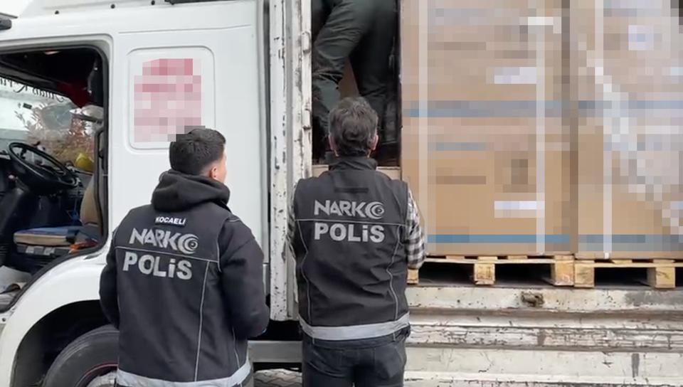Klimaların arasından binlerce uyuşturucu çıktı