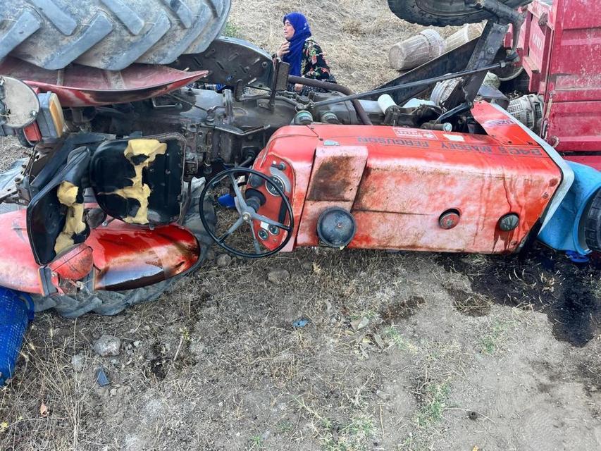 Traktör faciası: 1 ölü, 4 yaralı