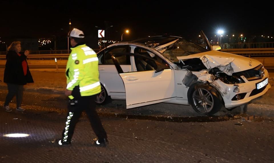Aday sürücü alkollü araç kullandı, tıra arkadan çarptı: Ehliyeti daimi olarak iptal edildi