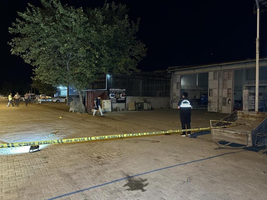 Esnaf kavgası kana bulandı! Pompalı tüfek ateşlendi, 13 yaralı