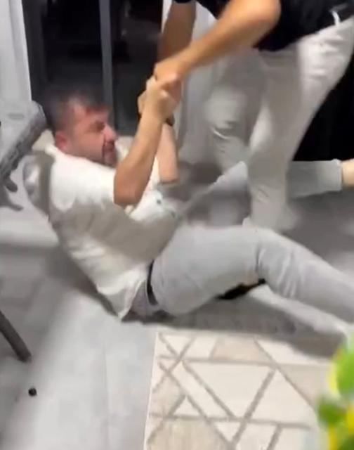 Bir kadına tacizde bulunan CHP Milletvekili tekme tokat dövüldü
