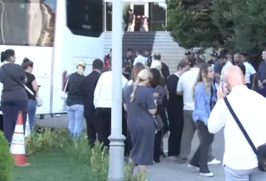 Belediye Başkanı Mutlu ile 48 şüpheliye gözaltı