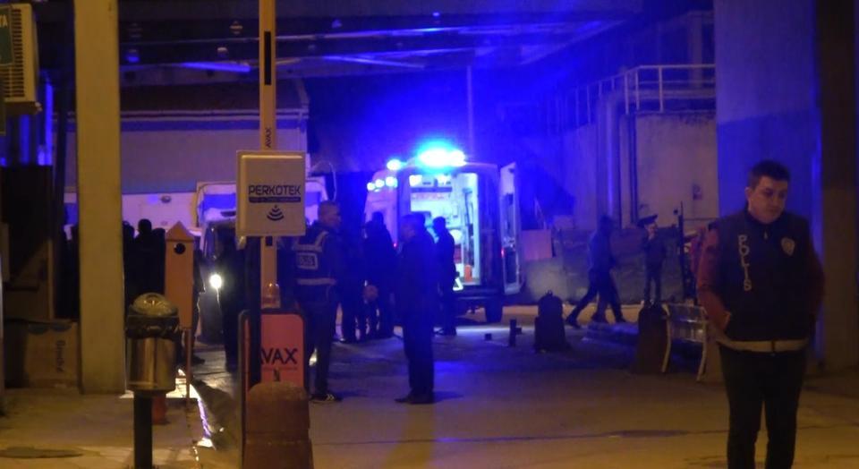 Otomobil kamyona arkadan çarptı: 1’i bebek 3 yaralı