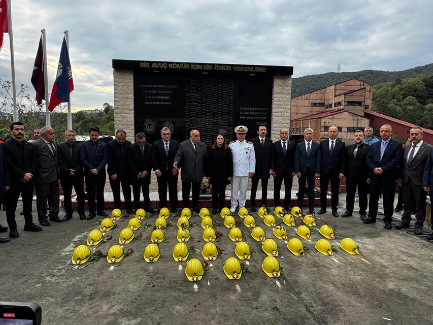 Patlamada ölen madenciler unutulmadı