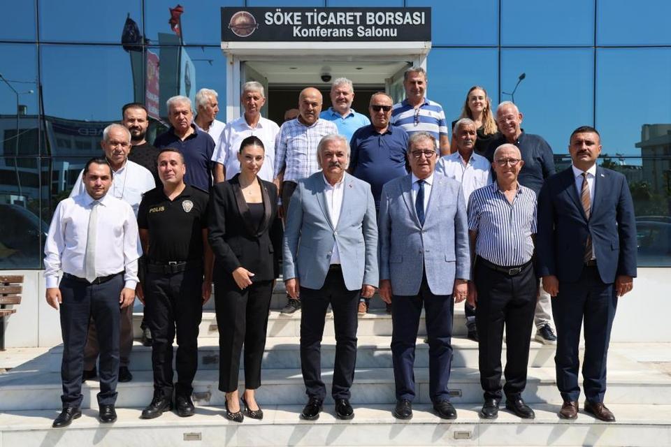 Söke'de sezonun ilk kuru inciri 600 TL'den alındı