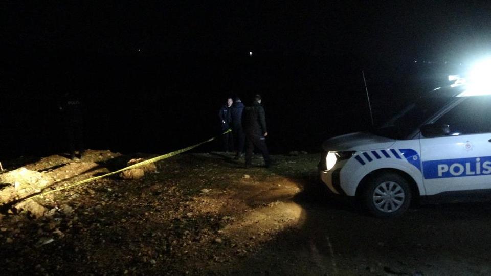 Gölet kenarında erkek cesedi bulundu