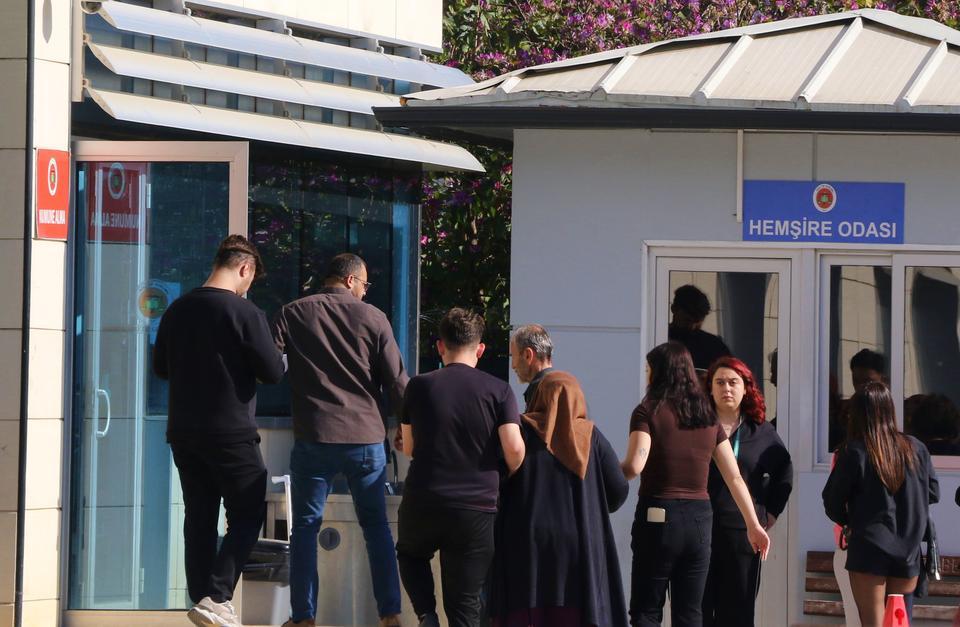 KÜBRA'YI HAYATTAN KOPARANLAR, SOSYAL MEDYA HESABINA GİRİP YAŞIYOR SÜSÜ VERMİŞ ACILI AİLE 30 YAŞINDAKİ KÜBRA YAPICI'NIN VÜCUT BÜTÜNLÜĞÜ BOZULAN CENAZESİ İÇİN DNA ÖRNEĞİ VERDİ "BU İŞE EN DAHİL OLANLAR HER KİMSE EN YÜKSEK CEZAYI ALMASINI İSTİYORUM"