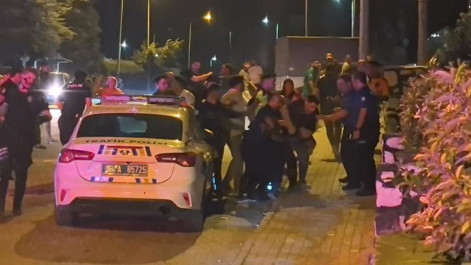 Gençler arasındaki kavga kamerada