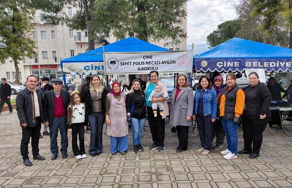Çine’de örnek dayanışma: Veliler çocukları için el ele verdi