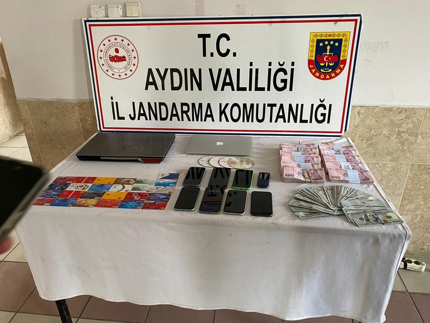 ÖĞRENCİ HESAPLARI ÜZERİNDEN DOLANDIRICILIK YAPIYORLARDI, YAKALANDILAR