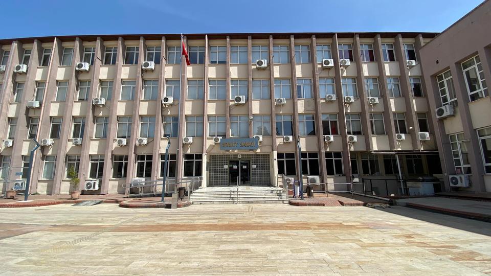 EFELER'DE İŞLETME SAHİBİNDEN 300 BİN TL İSTEYEN ŞÜPHELİ YAKALANDI