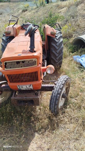 TRAKTÖR DEVRİLDİ, 16 YAŞINDAKİ SÜRÜCÜ HAYATINI KAYBETTİ