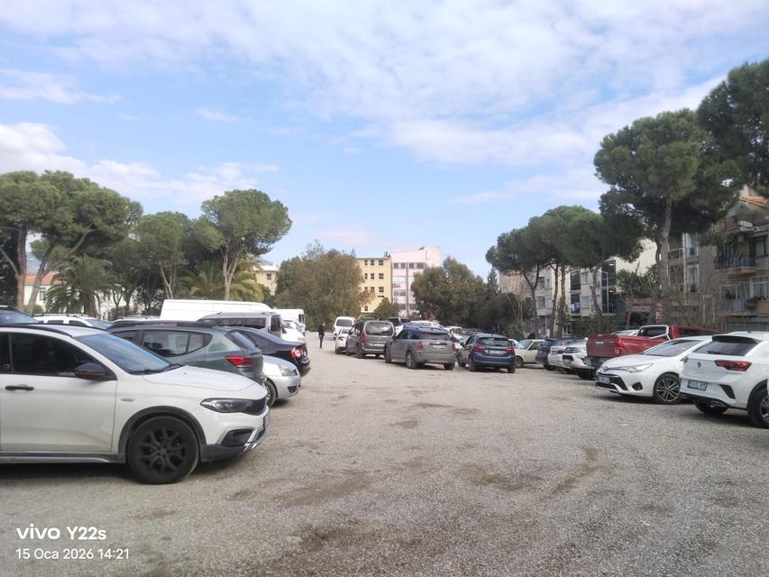 Söke de Yıkılan Kız Meslek Binası Oto Park Sıkıntısına  Nefes Aldırdı