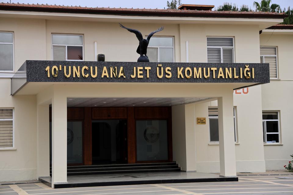 AMERİKALI ASTSUBAYI TACİZ EDEN ŞÜPHELİLER YAKALANDI
