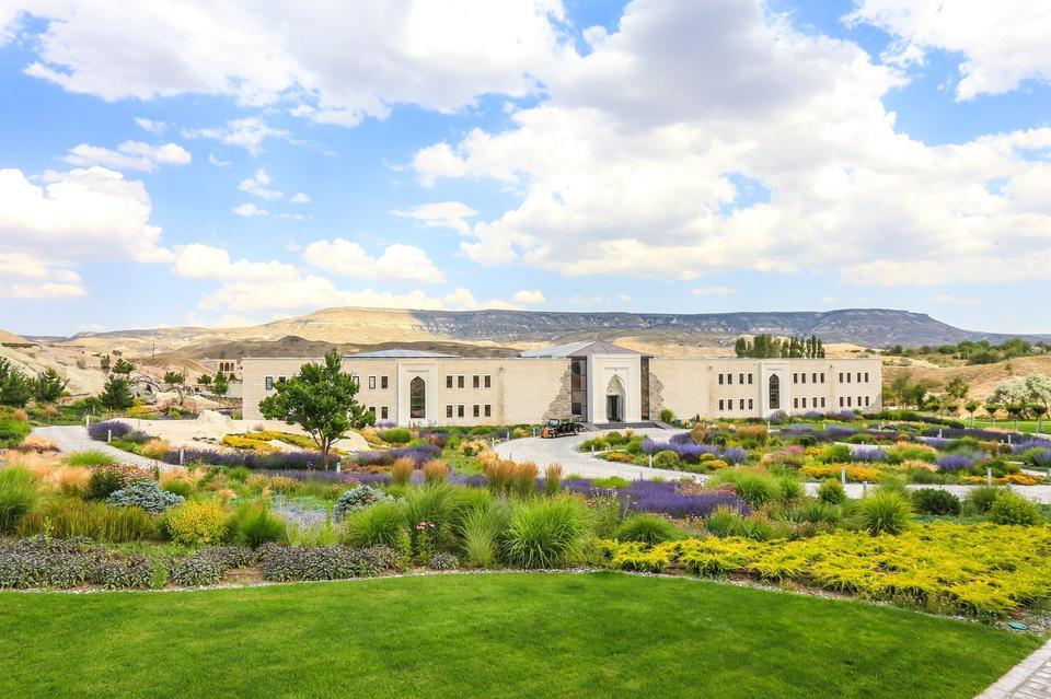KALDIĞI OTEL ODASINDA RAHATSIZLANAN TURİST ÖLDÜ