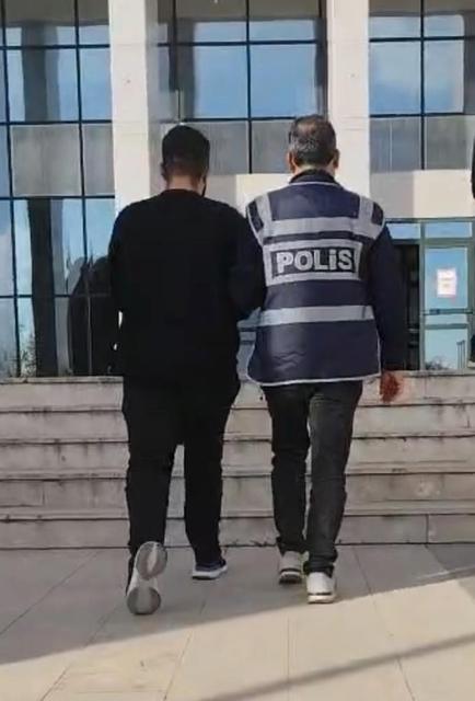 125 yıl ile aranan 8 aranan şahıs yakalandı