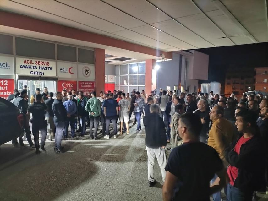 Aile içi kavgada 3 kişi silahla yaralandı