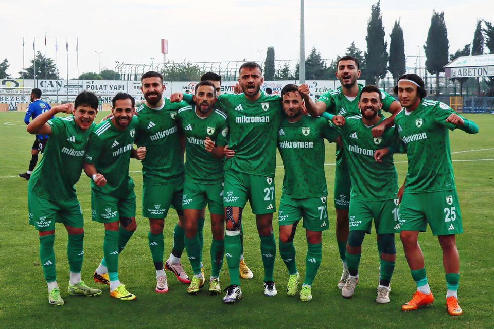 Muğlaspor Bursa'dan lider döndü