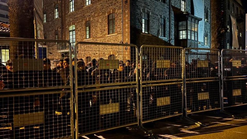 Büyükşehir Belediyesi’ne ait Meslek Fabrikası ablukaya alındı