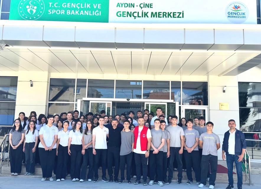 Çine’de gençlik rüzgarı: 2 ayda 13 bin 225 öğrenciye ulaşıldı