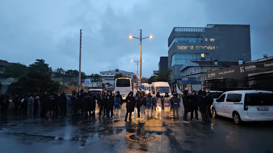 Halk TV'ye inceleme: Polis ekipleri arama yapıyor