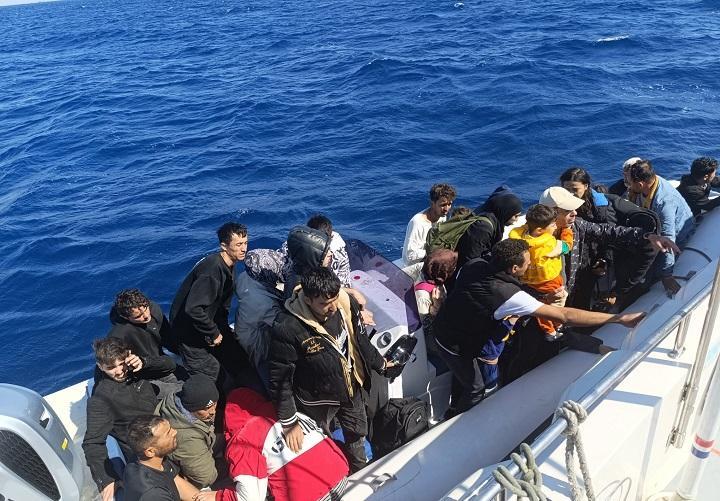 Didim açıklarında ölüm yolculuğu faciaya dönüşmeden önlendi
