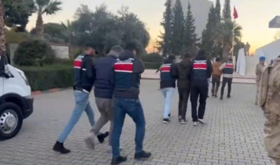 Aydın’ın 3 ilçesinde eşzamanlı terör operasyonu