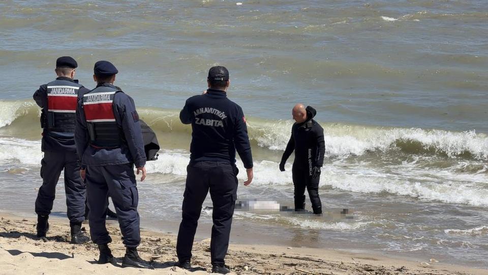 Sahilinde erkek cesedi bulundu