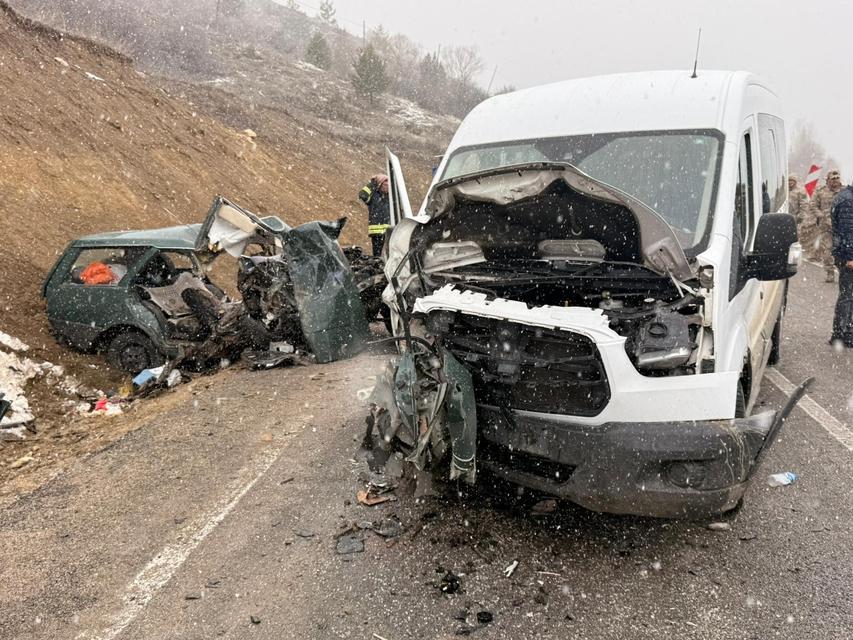 Öğretmen servisi kaza yaptı: 1 ölü, 2’si ağır 10 yaralı