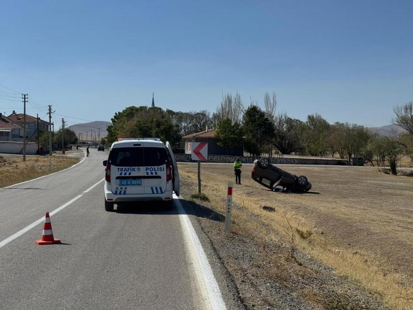 Otomobil şarampole devrildi: 4 yaralı