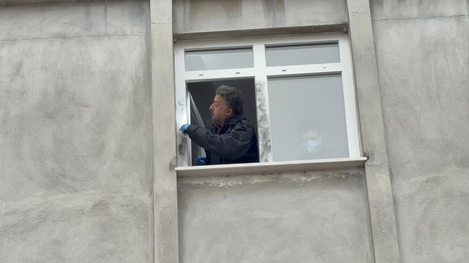 3'üncü kattan düşen yaşlı adamı incir ağacı kurtardı