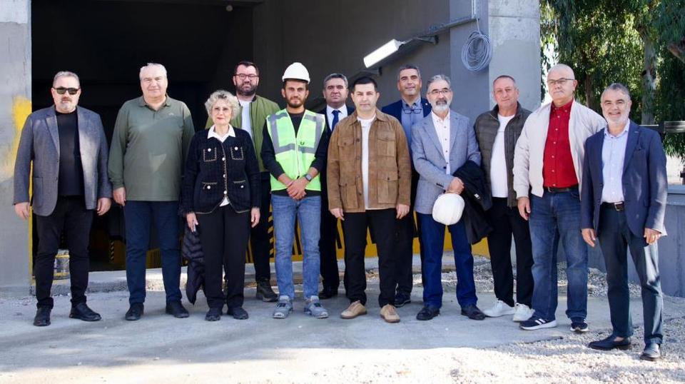 Kuşadası Yaşam, Kültür ve Spor Merkezi'nin yapımı sürüyor