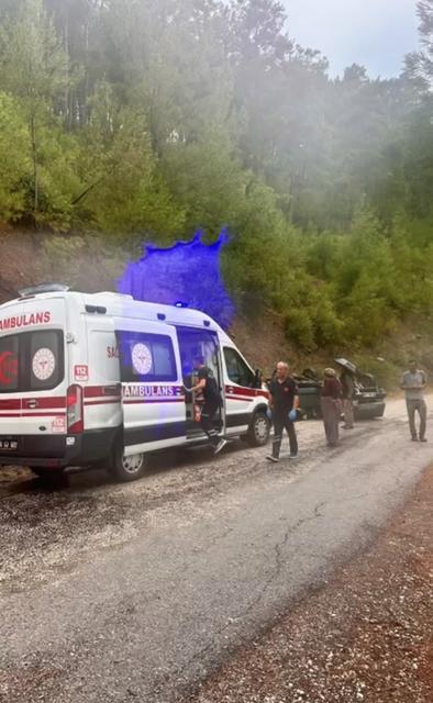 TAKLA ATAN OTOMOBİLDE BABA ÖLDÜ, KIZI YARALANDI