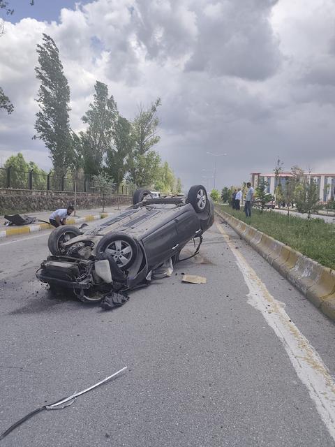 Araç takla attı, sürücü yaralandı