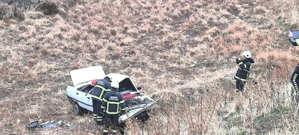 Otomobil şarampole yuvarlandı: 3 yaralı