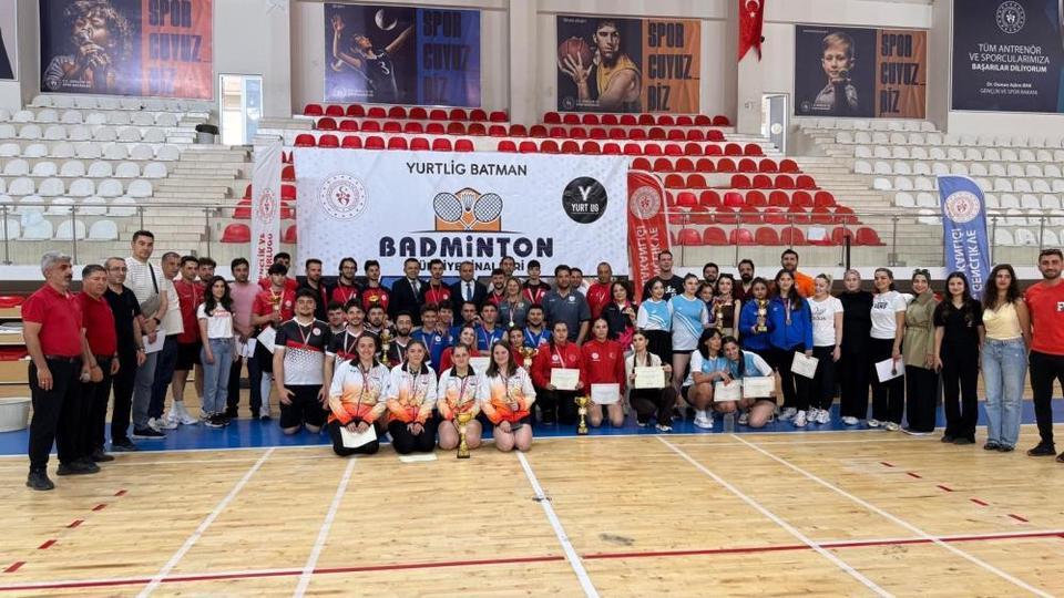 Aydın'ın badmintoncuları namağlup şampiyon oldu