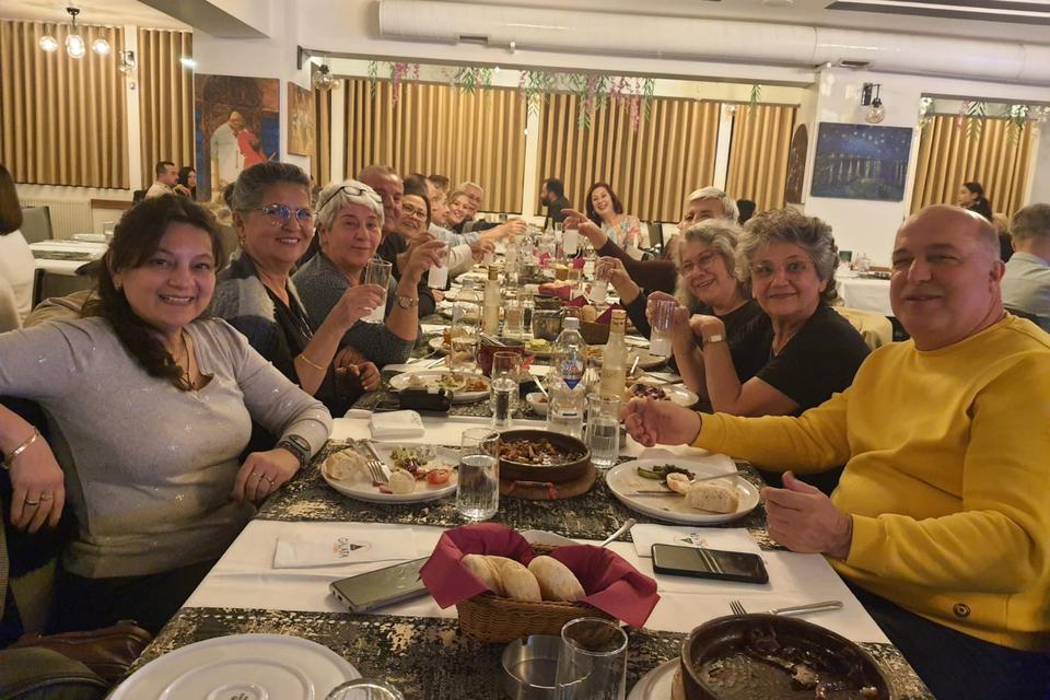 Nazilli Lisesi mezunları 44 yıl sonra buluştu