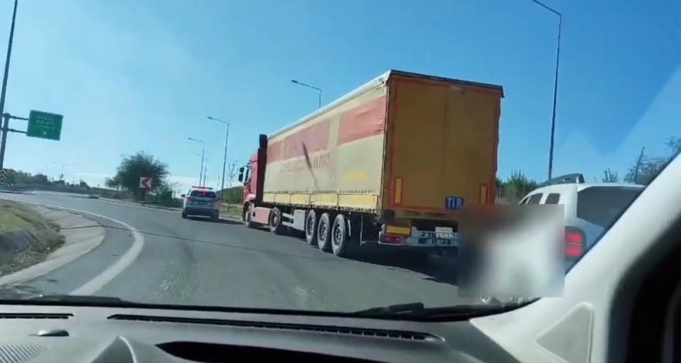 23  TON KAÇAK TÜTÜN ELE GEÇİRİLDİ OPERASYONDA 2 ŞÜPHELİ YAKALANDI