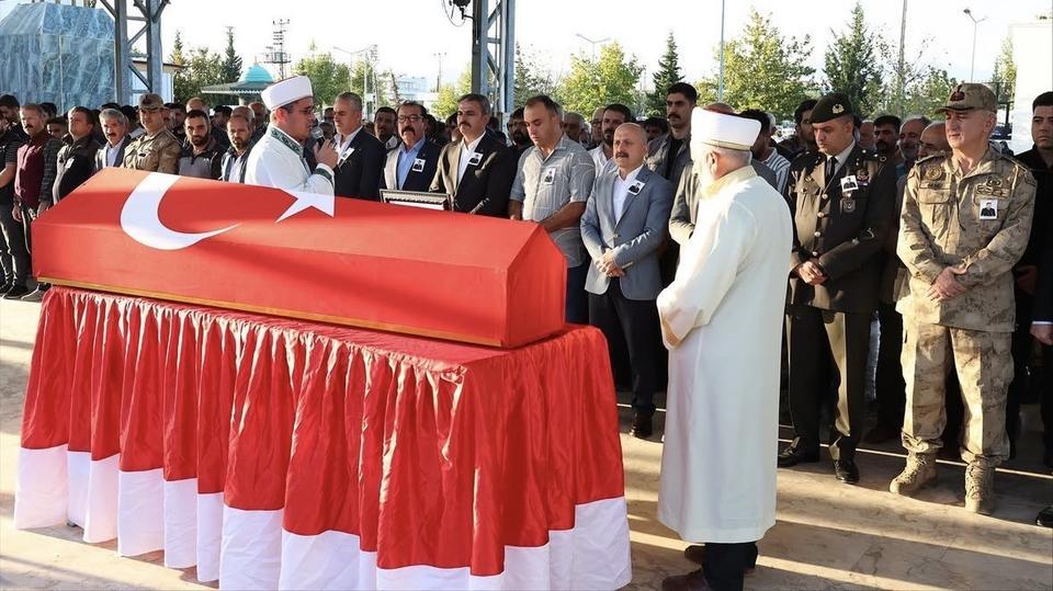 Uzman çavuş son yolculuğuna uğurlandı