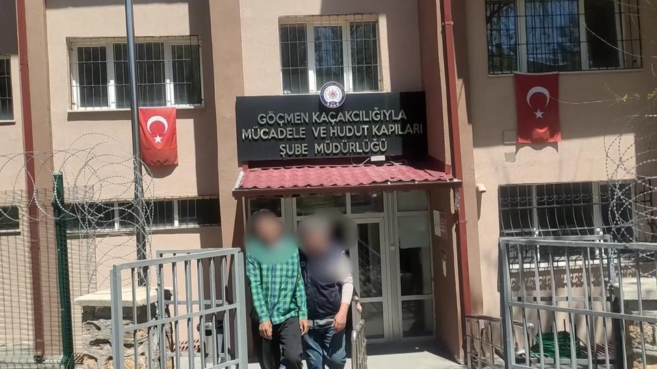 SİVAS'TA GÖÇMEN KAÇAKÇILIĞINA GEÇİT YOK: 6 KİŞİ TUTUKLANDI