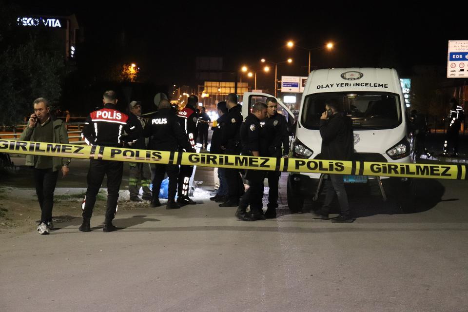 Çöpte poşet içinde yeni doğmuş bebek cesedi bulundu
